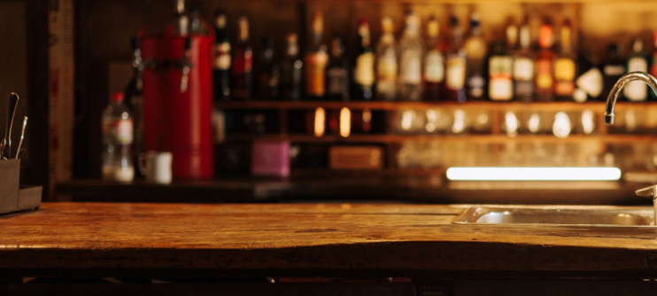 Wet Bars & Entertainment Areas